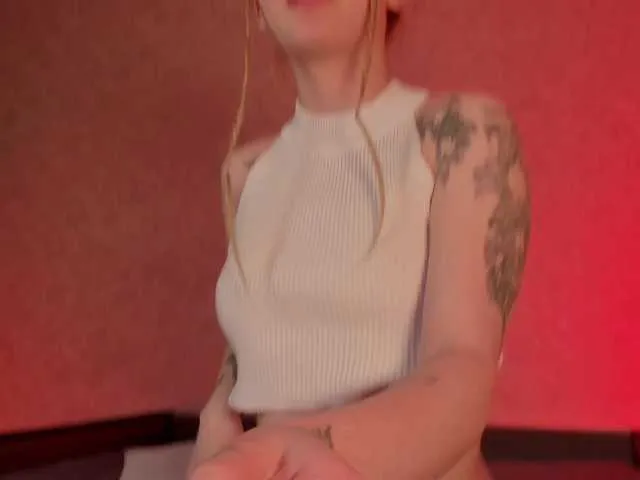 Live sex webcam photo for millaeyes #290892835