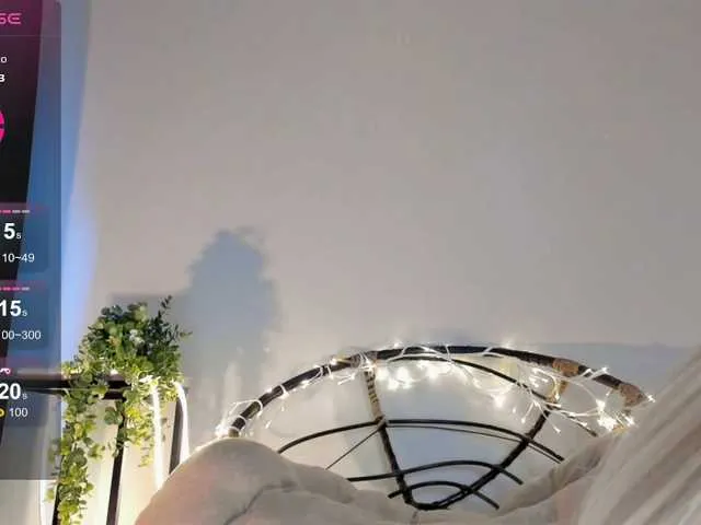 Live sex webcam photo for milli-sunrise #290566709