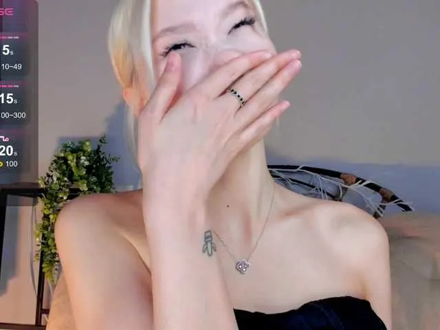 Live sex webcam photo for milli-sunrise #290588235