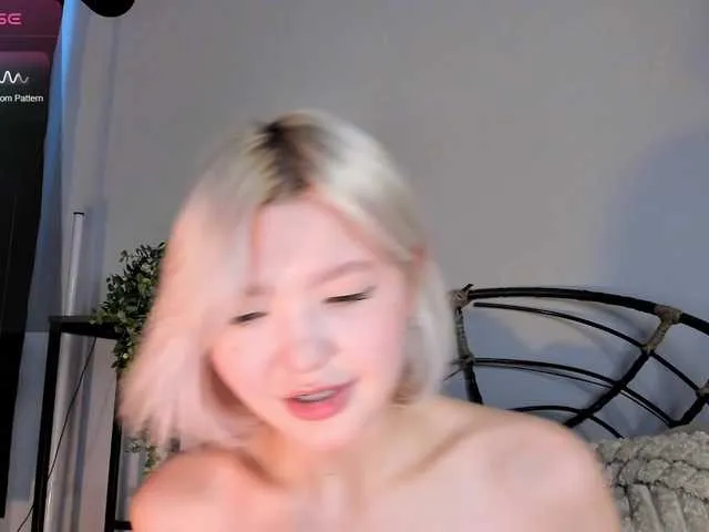Live sex webcam photo for milli-sunrise #290828265
