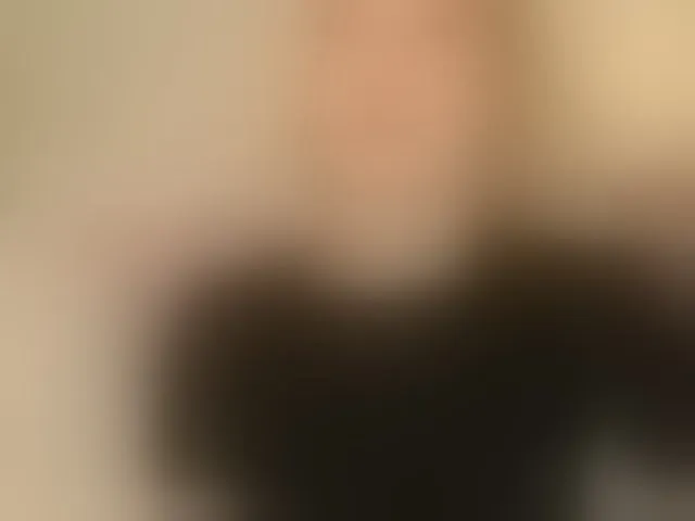 Live sex webcam photo for milli-sunrise #293765598