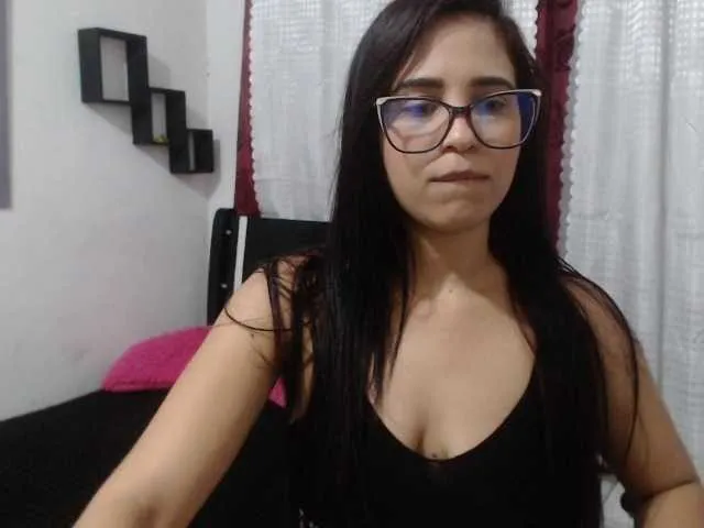 Live sex webcam photo for millie-bobby #273830214