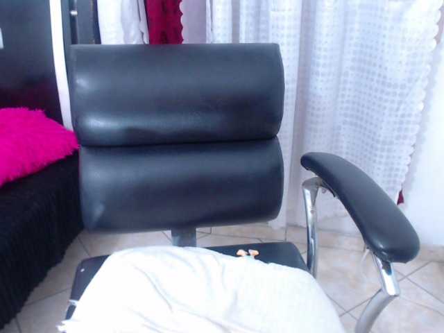 Live sex webcam photo for millie-bobby #274975826