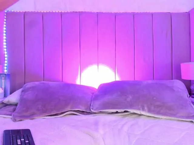 Live sex webcam photo for millyherder #290639256