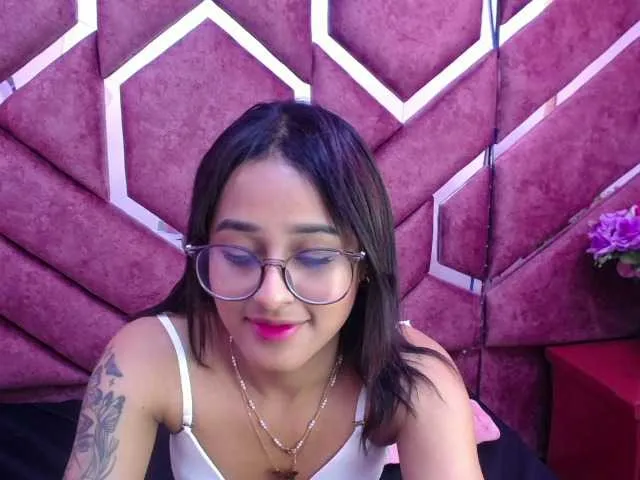 Live sex webcam photo for millyprint #290175021