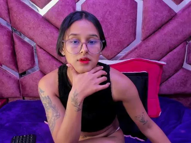Live sex webcam photo for millyprint #290659696