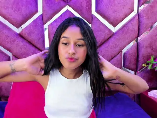 Live sex webcam photo for millyprint #290797551