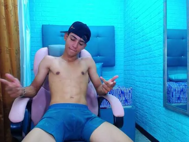 Live sex webcam photo for miluis-cute #278178371