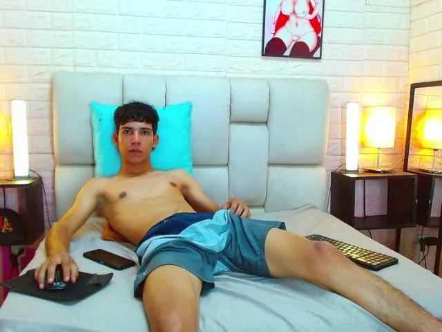 Live sex webcam photo for miluis-cute #283000734