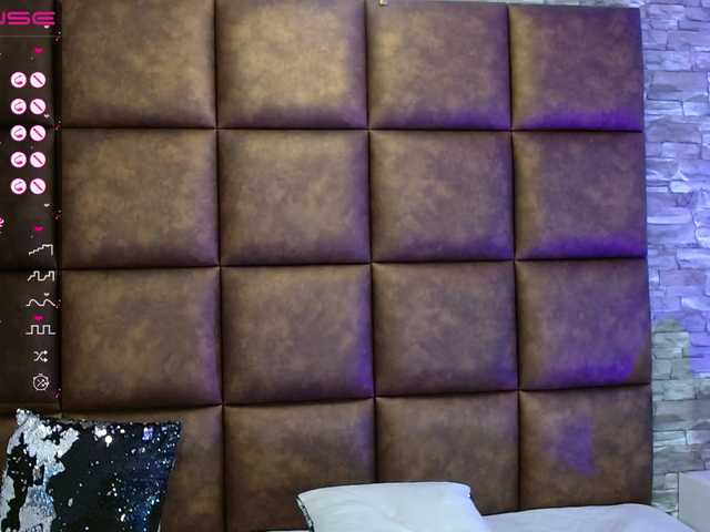 Live sex webcam photo for milygh #274043278