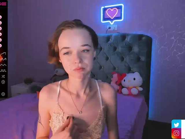 Live sex webcam photo for minibelle #275947919