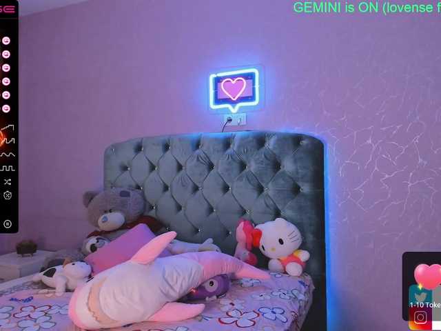 Live sex webcam photo for minibelle #275996022