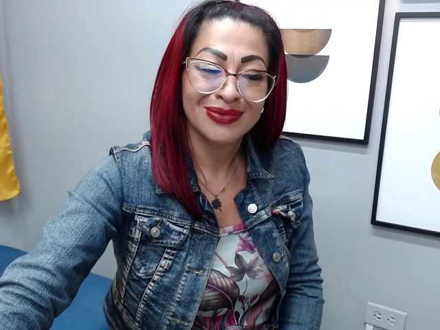 Live sex webcam photo for miranda-spark #272089518