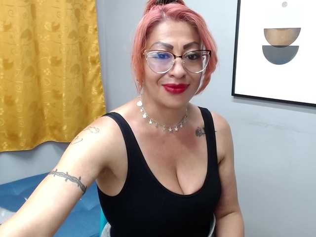 Live sex webcam photo for miranda-spark #272247828