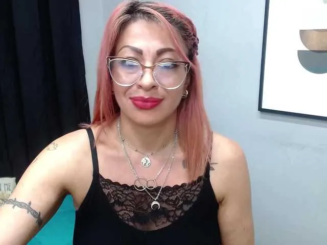 Live sex webcam photo for miranda-spark #272859138