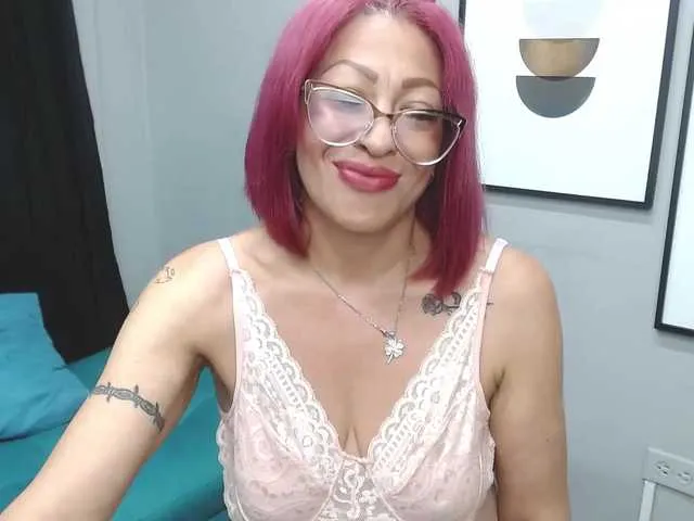 Live sex webcam photo for miranda-spark #273029018