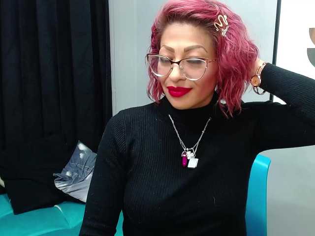 Live sex webcam photo for miranda-spark #273708895