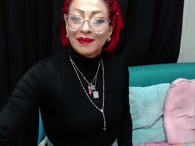 Live sex webcam photo for miranda-spark #274228325