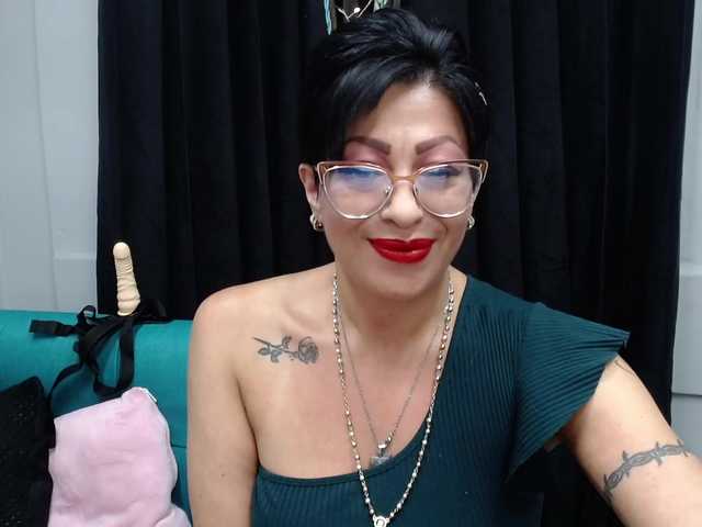 Live sex webcam photo for miranda-spark #274278613