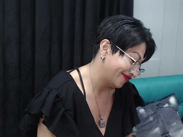 Live sex webcam photo for miranda-spark #274418843