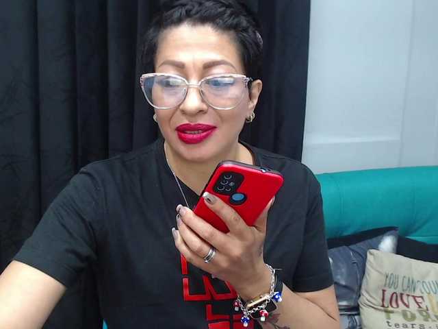 Live sex webcam photo for miranda-spark #274538542