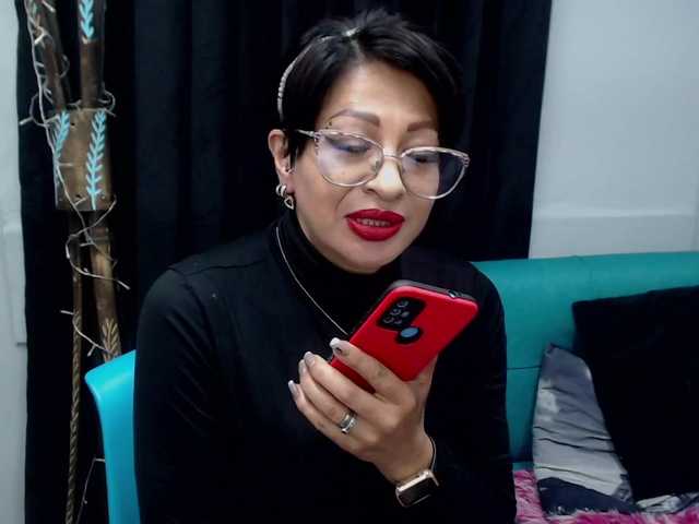 Live sex webcam photo for miranda-spark #274559653