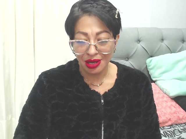 Live sex webcam photo for miranda-spark #274583328