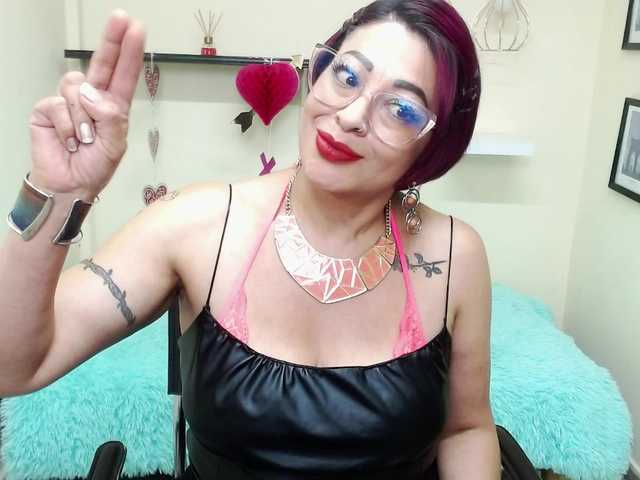 Live sex webcam photo for miranda-spark #277289353