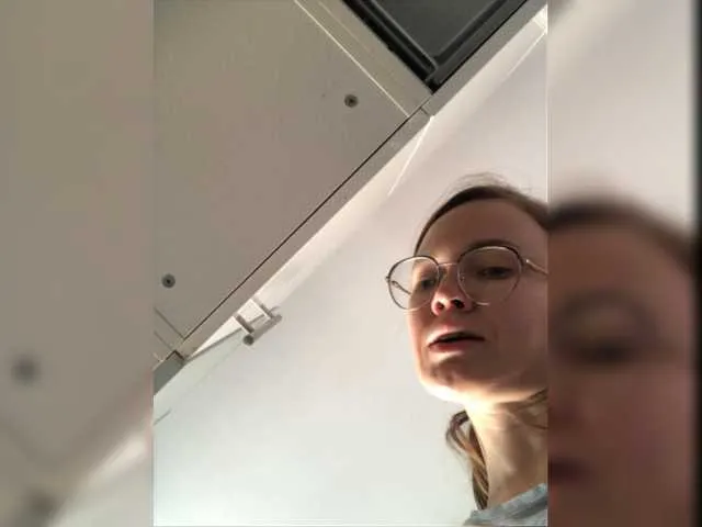 Live sex webcam photo for mironachka #277290046