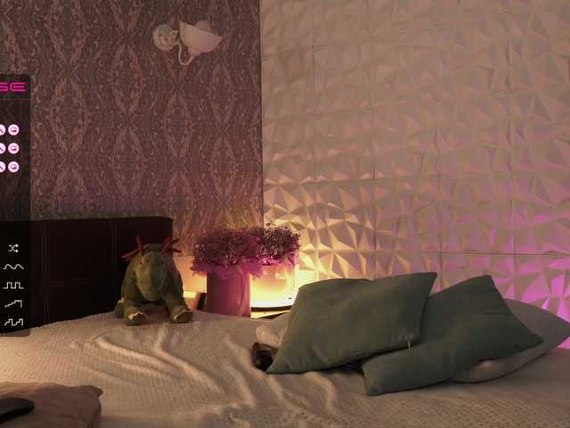 Live sex webcam photo for mispopi #278085083