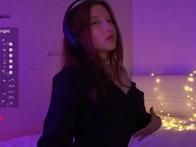 Live sex webcam photo for mispopi #290183150