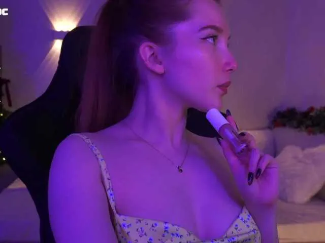 Live sex webcam photo for mispopi #290365351