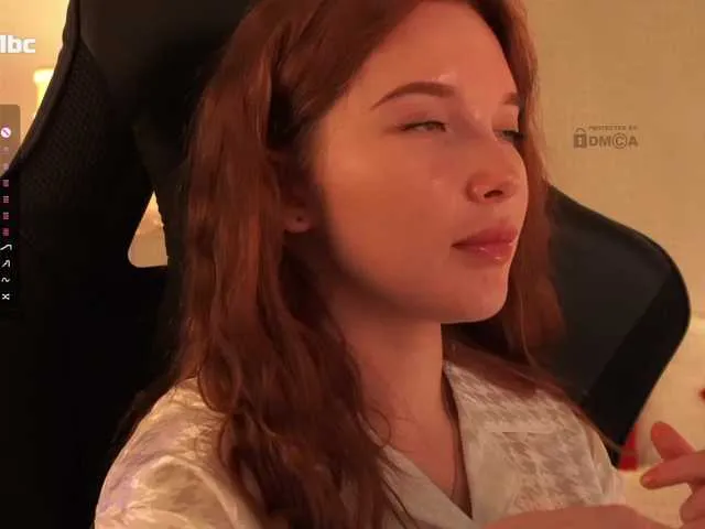 Live sex webcam photo for mispopi #290639958