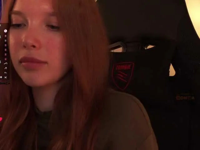 Live sex webcam photo for mispopi #290785745