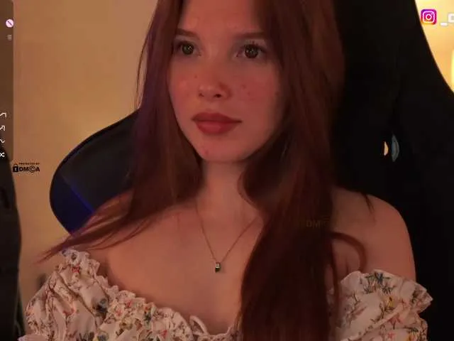 Live sex webcam photo for mispopi #290900312