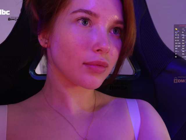 Live sex webcam photo for mispopi #291302419