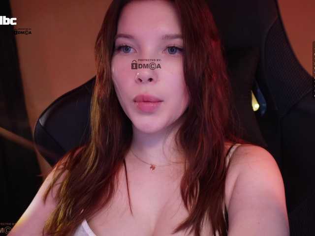 Live sex webcam photo for mispopi #291408883