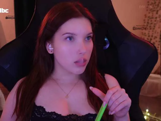 Live sex webcam photo for mispopi #291586067