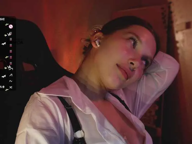 Live sex webcam photo for mispopi #292063234