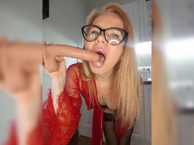 Live sex webcam photo for miss-1m #293840837
