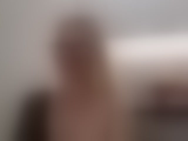Live sex webcam photo for miss-1m #294331224