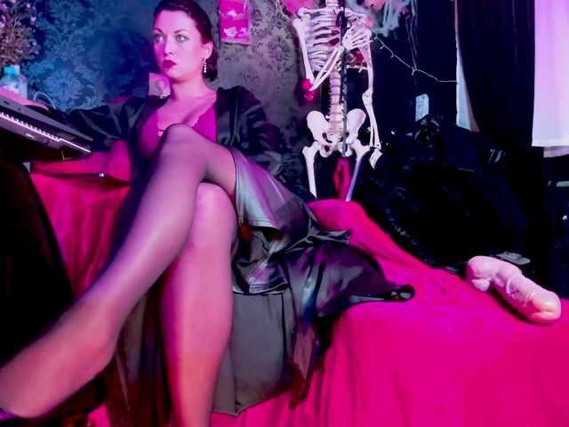 Live sex webcam photo for miss-asmodeus #276448180