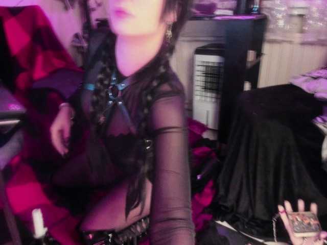 Live sex webcam photo for miss-asmodeus #292058403