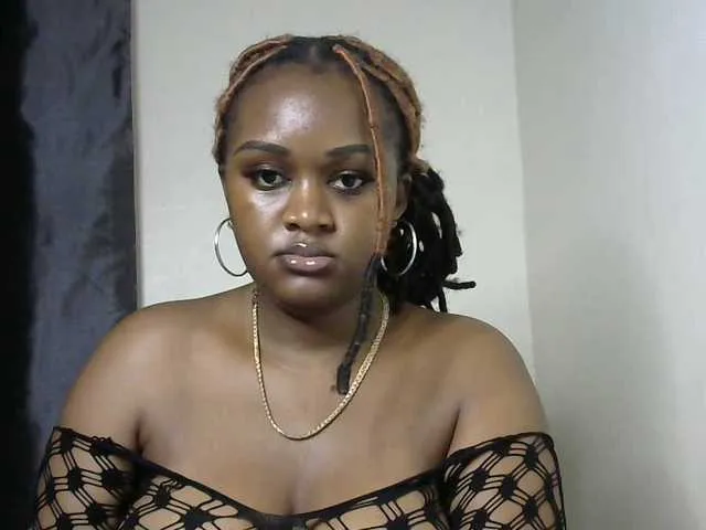 Live sex webcam photo for miss-caramel #291296143