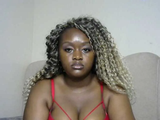 Live sex webcam photo for miss-caramel #291649739