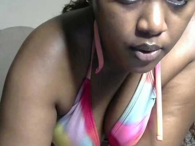 Live sex webcam photo for miss-caramel #293182332