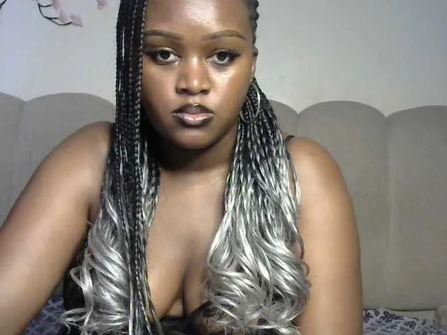 Live sex webcam photo for miss-caramel #293310269