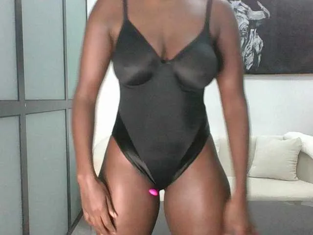 Live sex webcam photo for miss-cathy #292042766