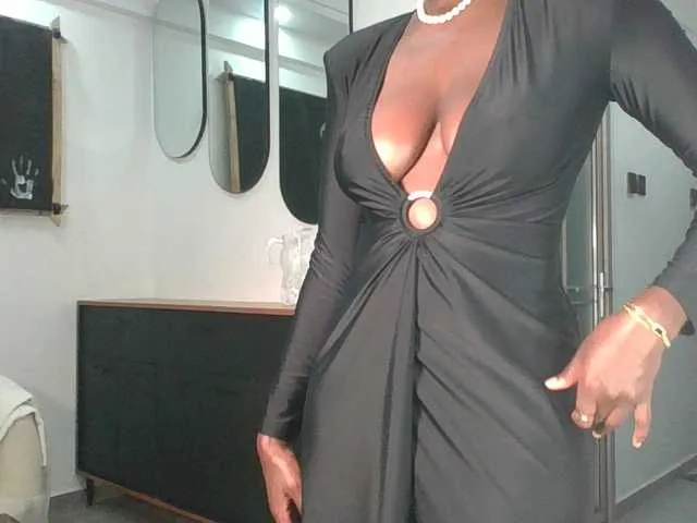 Live sex webcam photo for miss-cathy #292226450