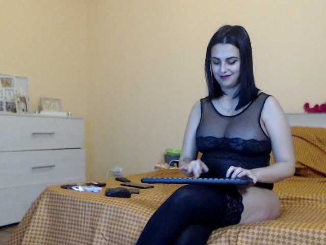 Live sex webcam photo for miss-freya #271963125